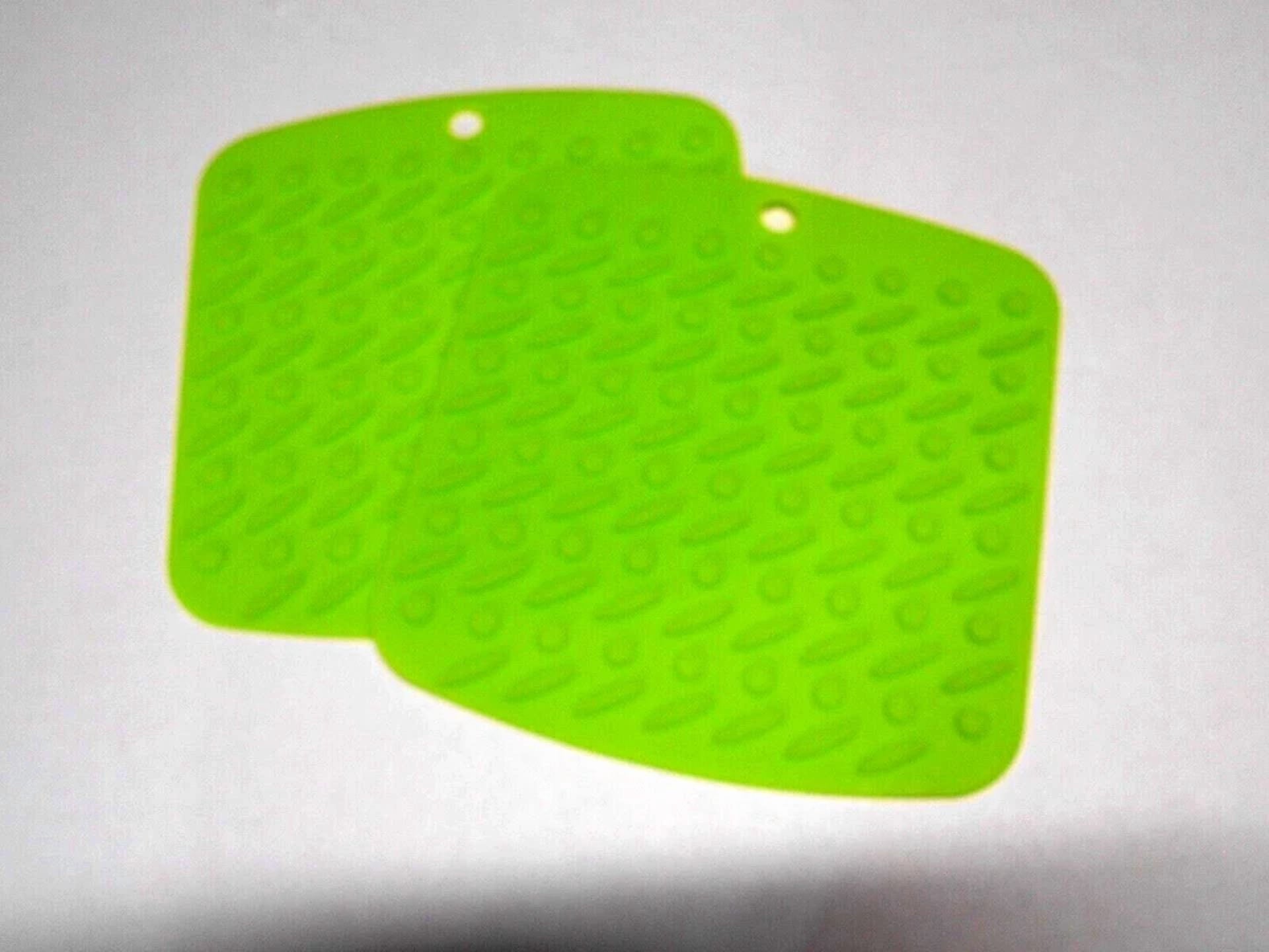 Silicone Pot Holder For Kitchen 7"X7" Multipurpose Heat Resistant 2 Pack Green